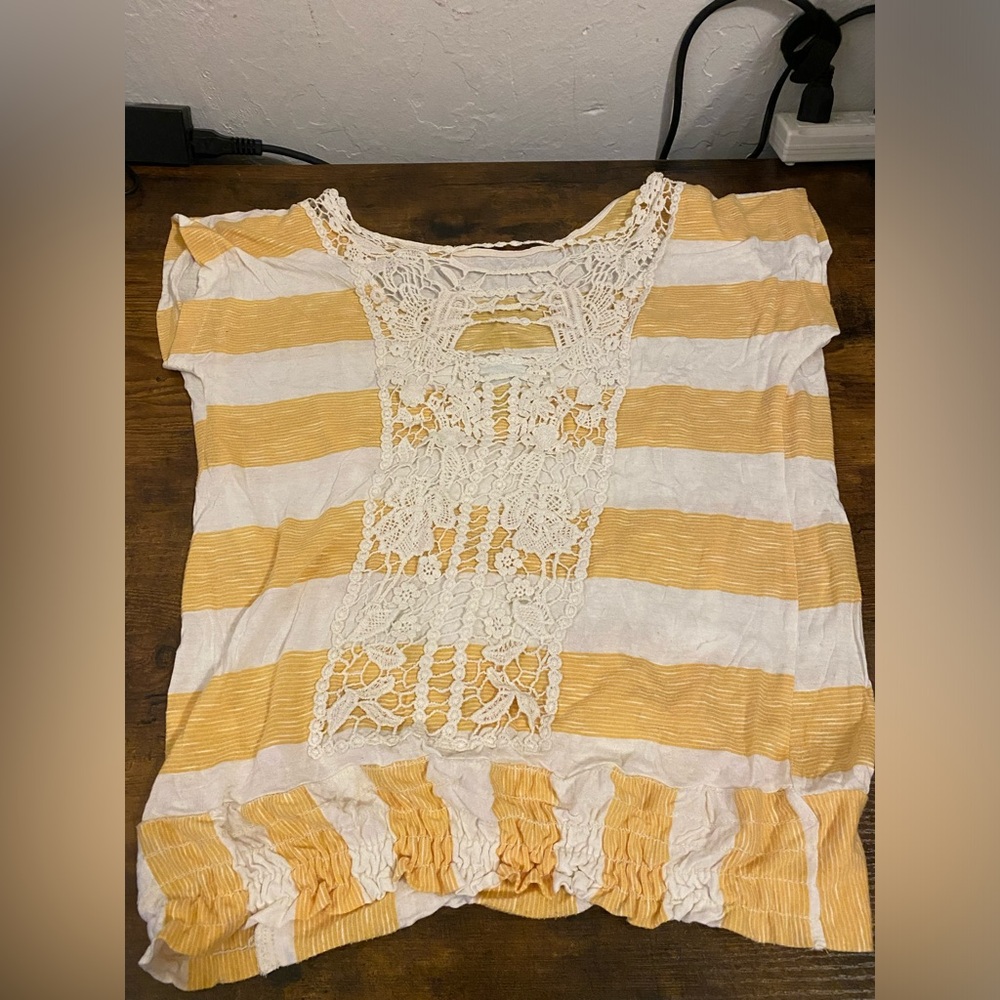 H.I.P. Yellow striped boxy top Size Small